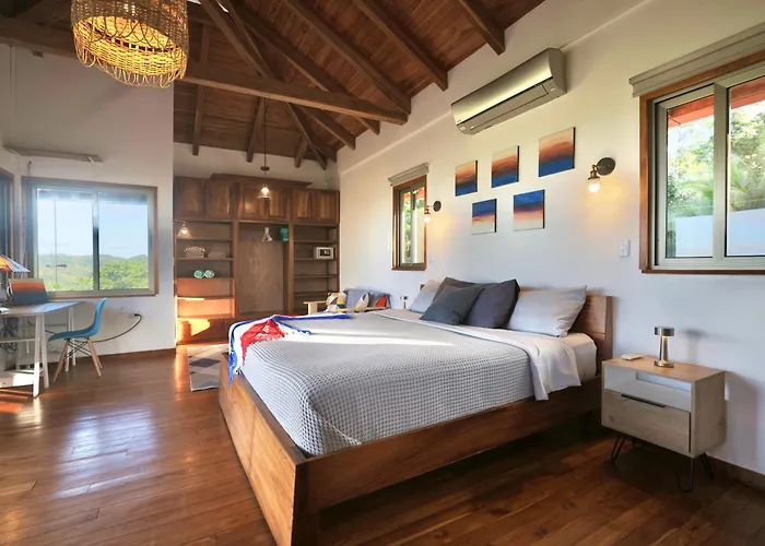 Ocean View Teak House, Samara Nosara, Sal Vida 1 Hébergement de vacances